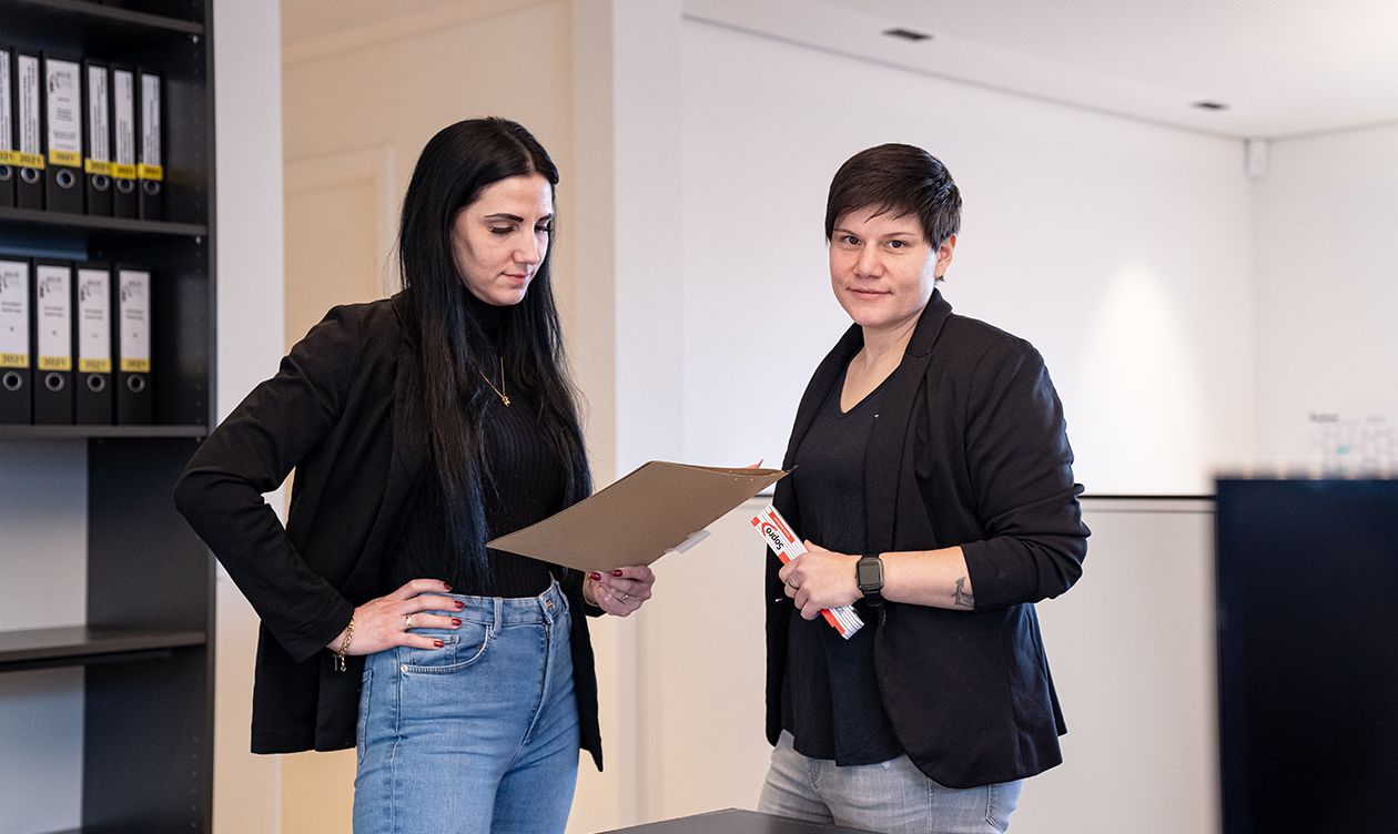 Bild von hover/team-vewaltung-rebecca-eckerle