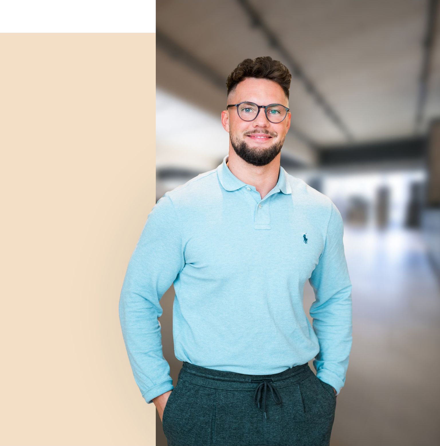 Bild von team/footer-cta-person-philipp-ehrat