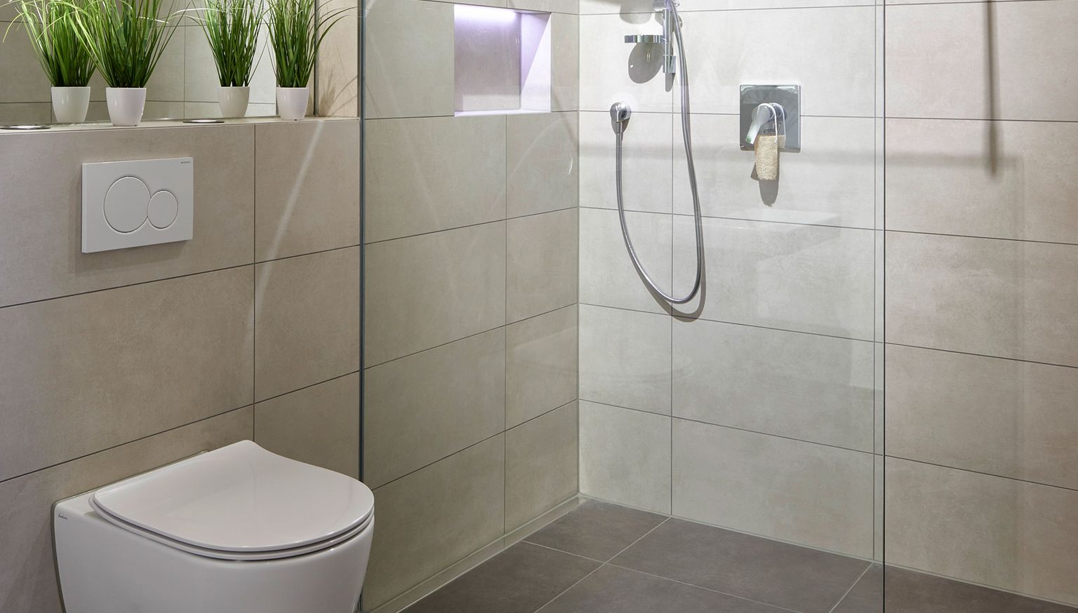 Bild von gallery/b&b-fliesen-naturstein-freiburg-gallerie-badezimmer