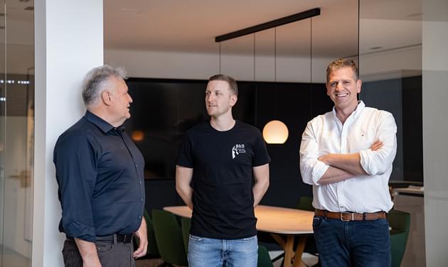 Bild von hover/team-geschaeftsfuehrung-markus-bach